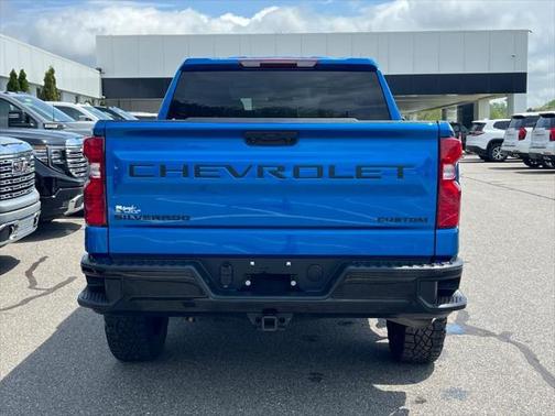 2023 Chevrolet Silverado 1500 Custom Trail Boss