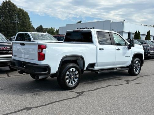 2024 Chevrolet Silverado 2500 Custom