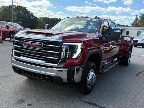 2025 GMC Sierra 3500 SLT