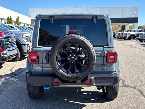 2024 Jeep Wrangler 4xe Sahara