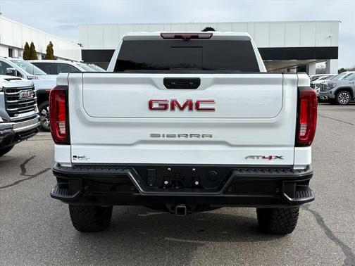 2024 GMC Sierra 1500 AT4X
