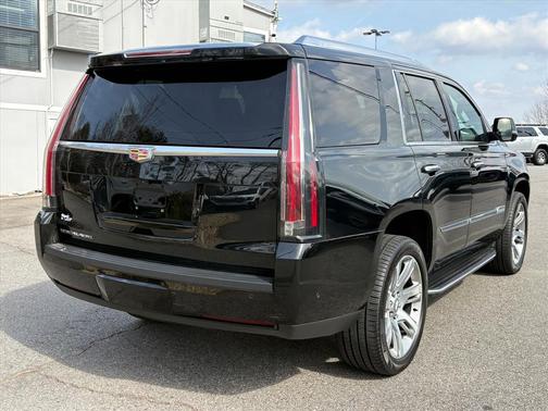 2018 Cadillac Escalade Luxury