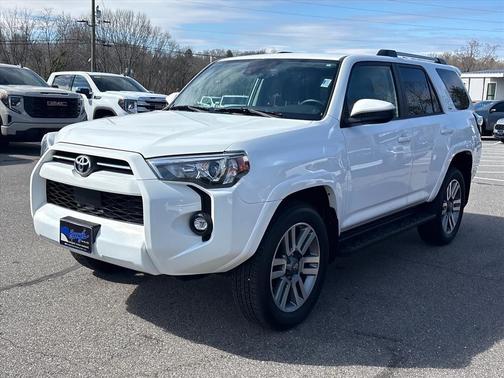2024 Toyota 4Runner SR5