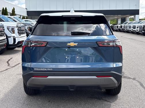 Lakeshore Blue Metallic 2025 Chevrolet Equinox 1LT