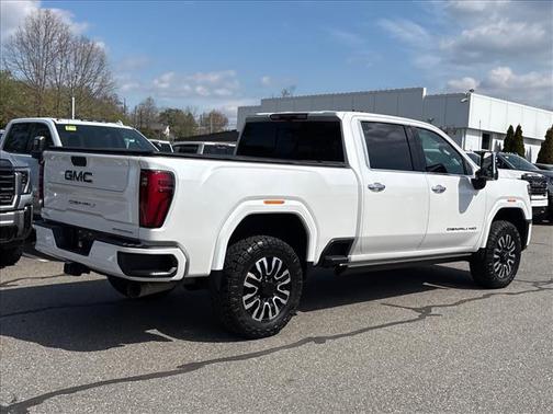White Frost Tricoat 2024 GMC Sierra 2500 Denali Ultimate