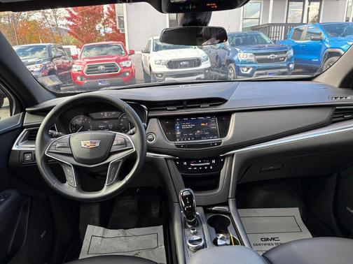 2024 Cadillac XT5 Luxury