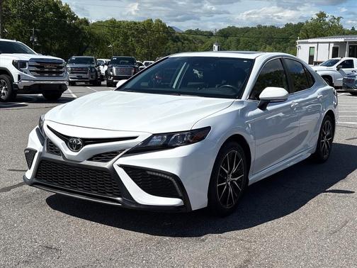Ice Cap 2024 Toyota Camry SE