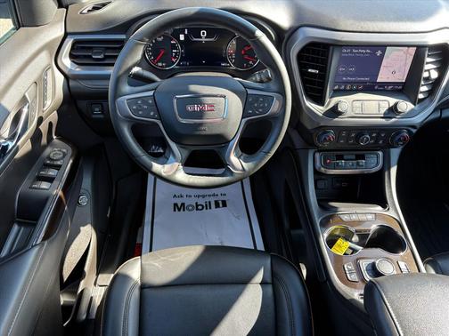 2023 GMC Acadia AWD AT4