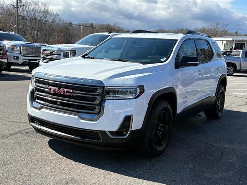 2023 GMC Acadia AWD AT4