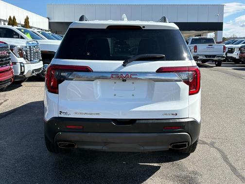 2023 GMC Acadia AWD AT4