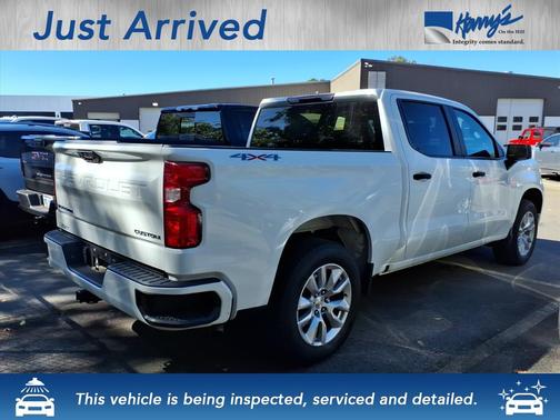 2022 Chevrolet Silverado 1500 Custom