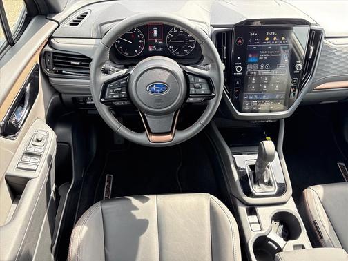 Crystal White Pearl 2025 Subaru Forester Sport