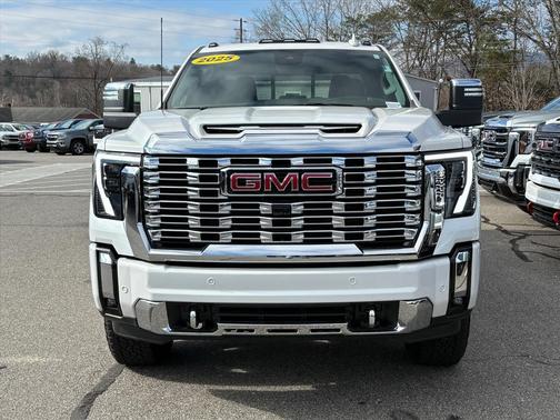 2025 GMC Sierra 2500 Denali