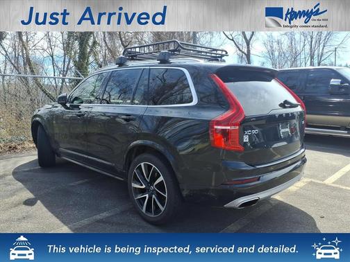 2020 Volvo XC90 T6 Momentum