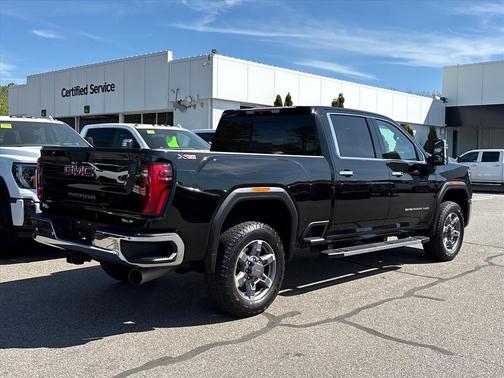 Onyx Black 2025 GMC Sierra 2500 SLT