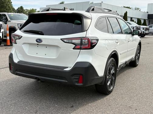 Crystal White Pearl 2021 Subaru Outback Onyx Edition XT