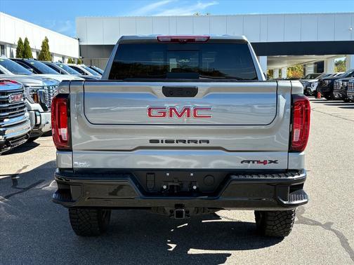 2025 GMC Sierra 1500 AT4X