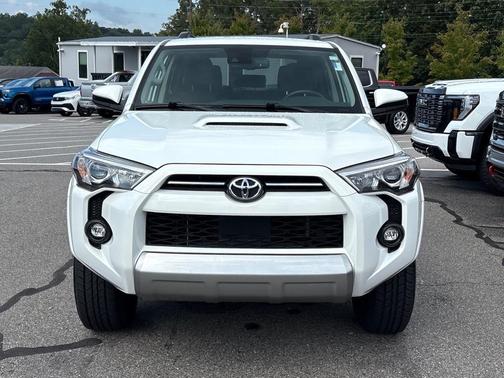 2024 Toyota 4Runner TRD Off Road