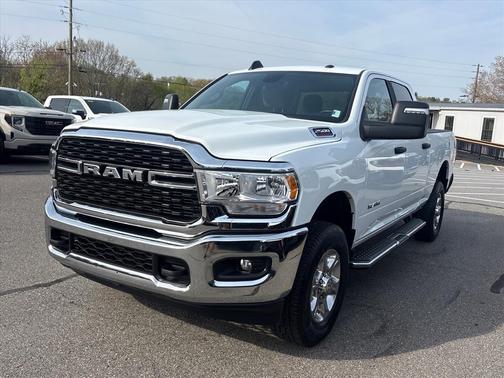 Bright White Clearcoat 2024 RAM 2500 Big Horn