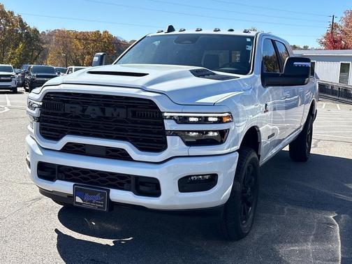 2025 RAM 3500 Laramie