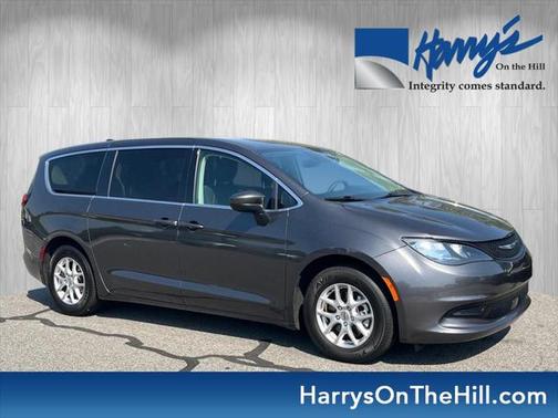 2023 Chrysler Voyager LX