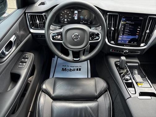 2022 Volvo S60 Recharge Plug-In Hybrid T8 R-Design