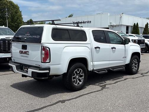 Summit White 2022 GMC Canyon AT4