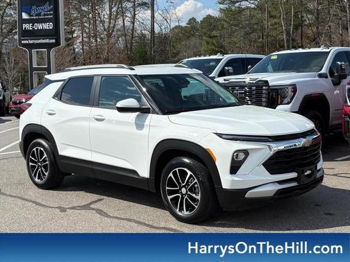 Summit White 2025 Chevrolet Trailblazer LT