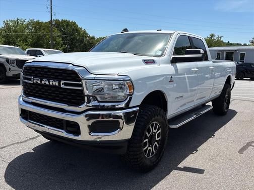 Bright White Clearcoat 2022 RAM 2500 Big Horn