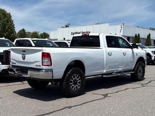 Bright White Clearcoat 2022 RAM 2500 Big Horn