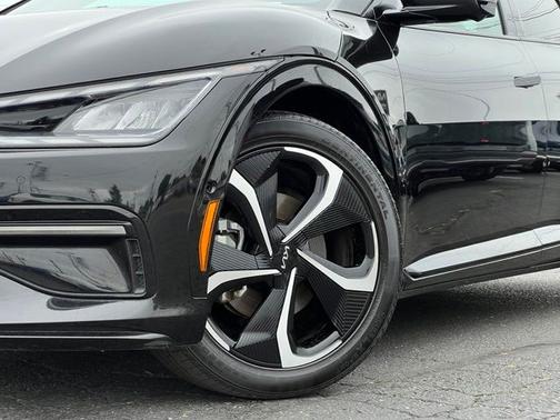 Aurora Black 2023 Kia EV6 GT-Line