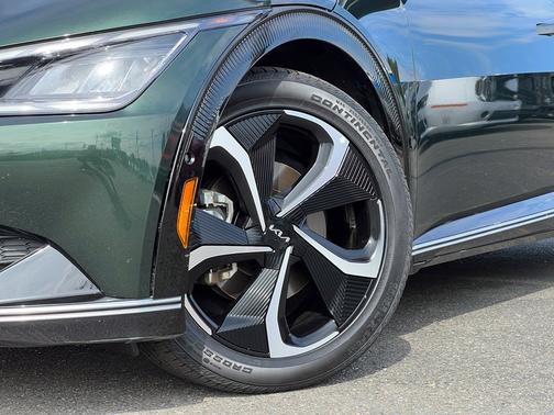Deep Forest Green 2023 Kia EV6 GT-Line