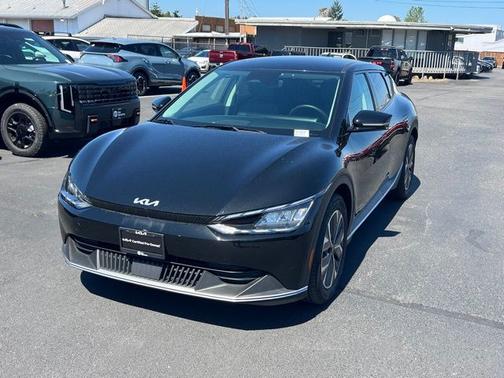 Aurora Black 2024 Kia EV6 Light