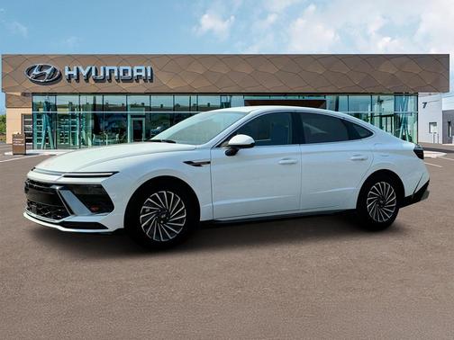 2025 Hyundai SONATA Hybrid SE