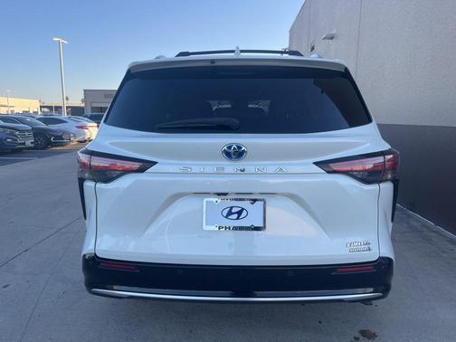 2021 Toyota Sienna Limited 7-Passenger