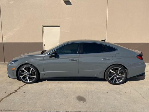 2022 Hyundai SONATA SEL Plus