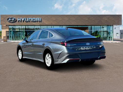 2025 Hyundai SONATA SE