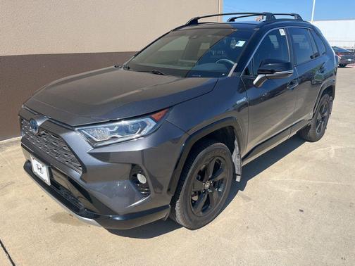 2021 Toyota RAV4 Hybrid SE