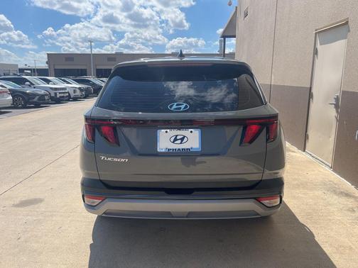 2025 Hyundai TUCSON SE