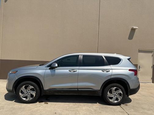 2022 Hyundai SANTA FE SE