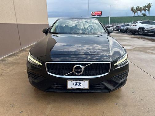 2020 Volvo S60 T5 Momentum