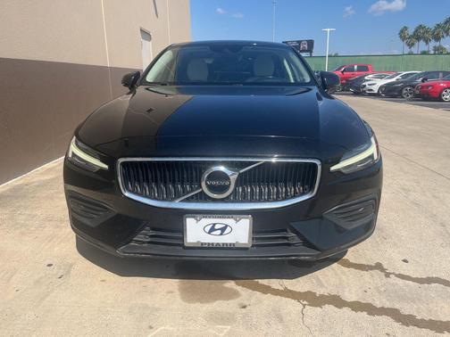 2020 Volvo S60 T5 Momentum