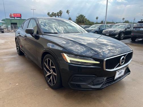 2020 Volvo S60 T5 Momentum