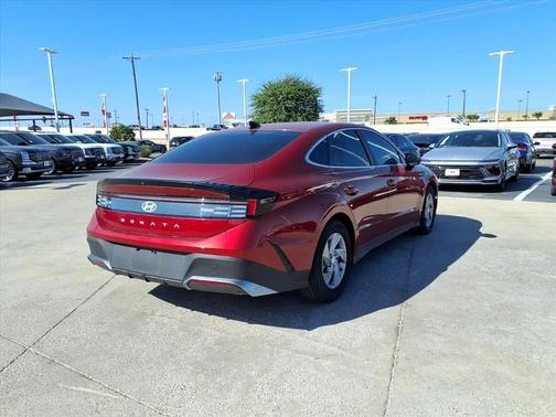 2025 Hyundai SONATA SE