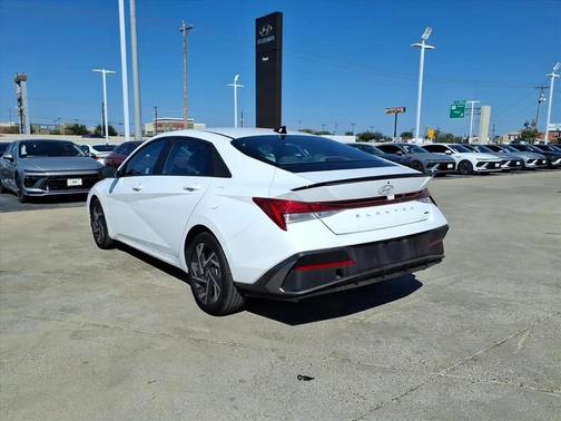 2025 Hyundai ELANTRA HEV SEL Sport