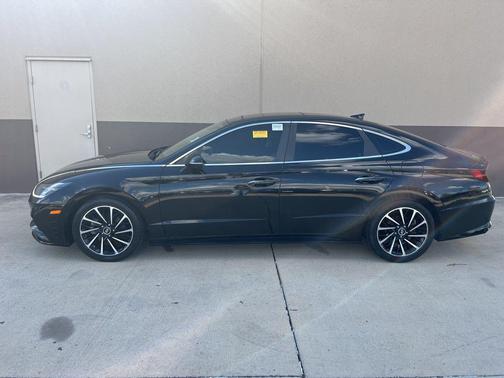 2021 Hyundai SONATA Limited