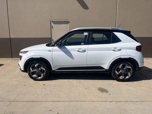 2024 Hyundai VENUE Limited