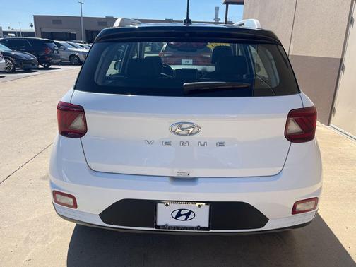 2024 Hyundai VENUE Limited