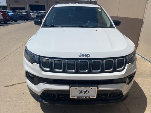 2022 Jeep Compass Latitude Lux