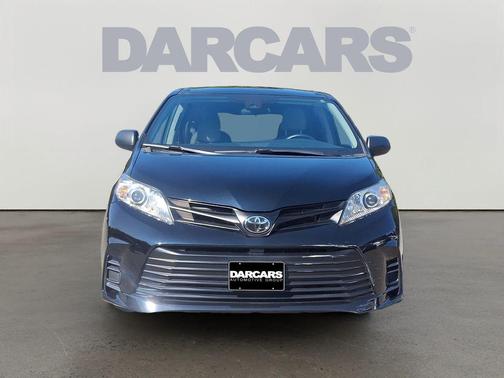 2020 Toyota Sienna SE